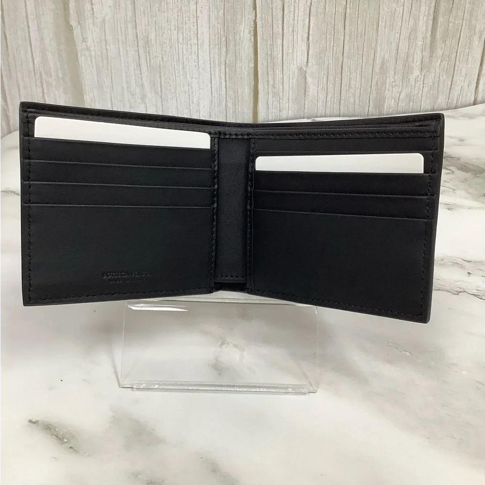NWOT Bottega Veneta Black Intrecciato Leather Bifold Wallet